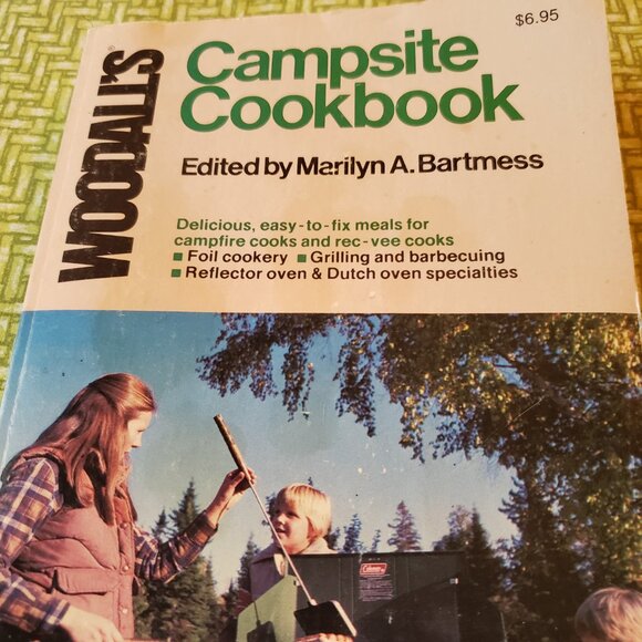 Vintage 1985 Woodall's Campsite Cookbook, Paperback, Camping Meal Plans Recipes - Picture 2 of 9
